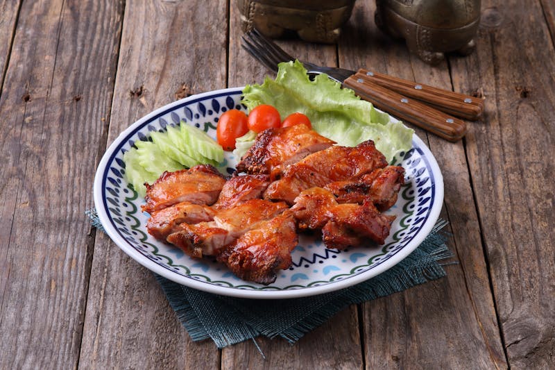 Mediterranean flatbread with olives, feta and roasted vegetables